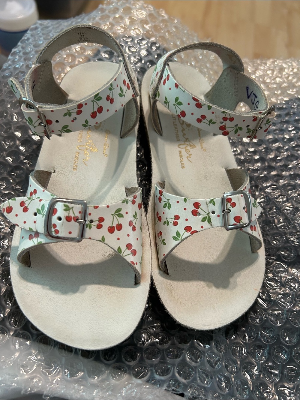 Sun Sans Surfer Hoy Girls' White Leather Cherry Print Buckle Sandals 11
